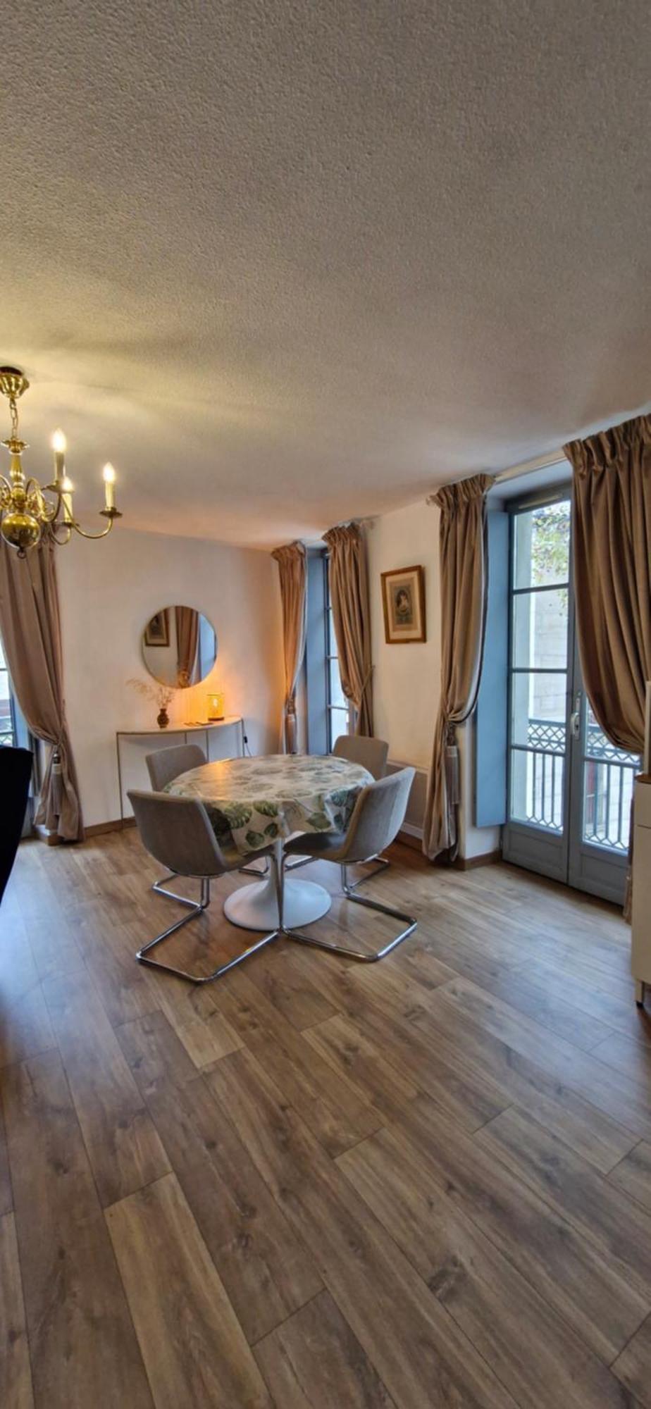 Via Narbona Apartment Luaran gambar