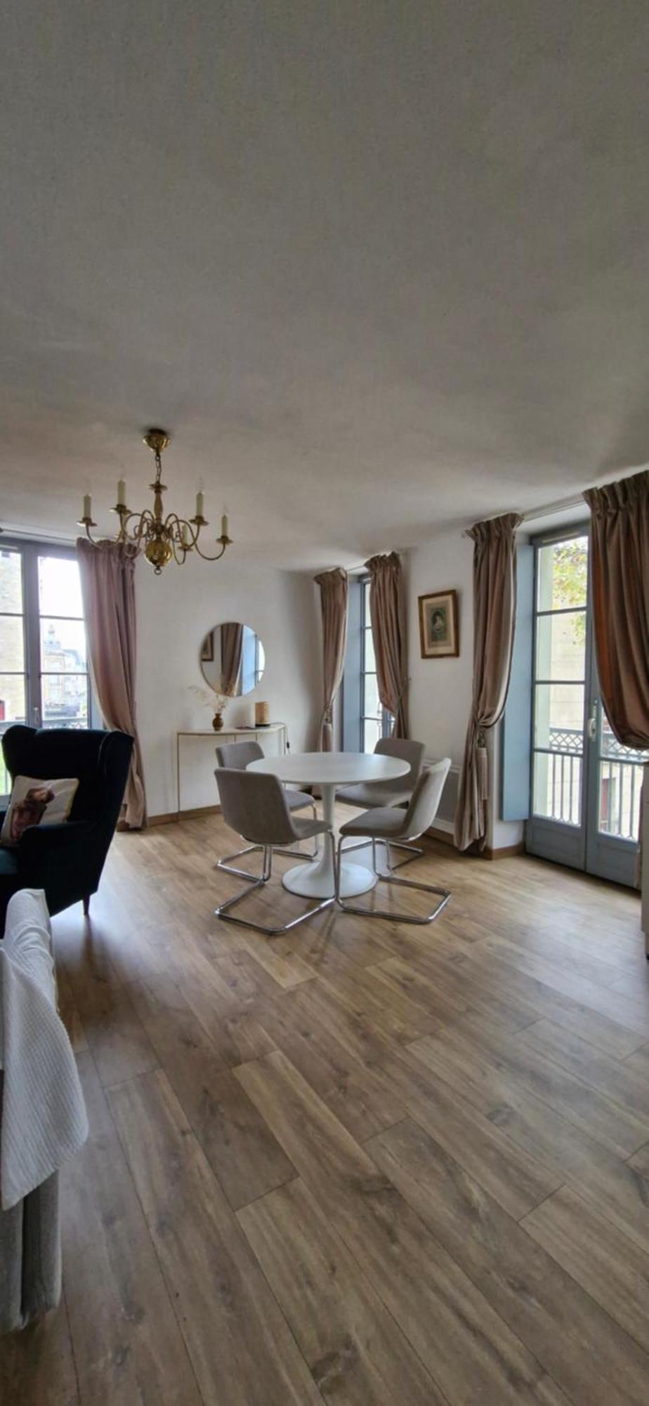 Via Narbona Apartment Luaran gambar